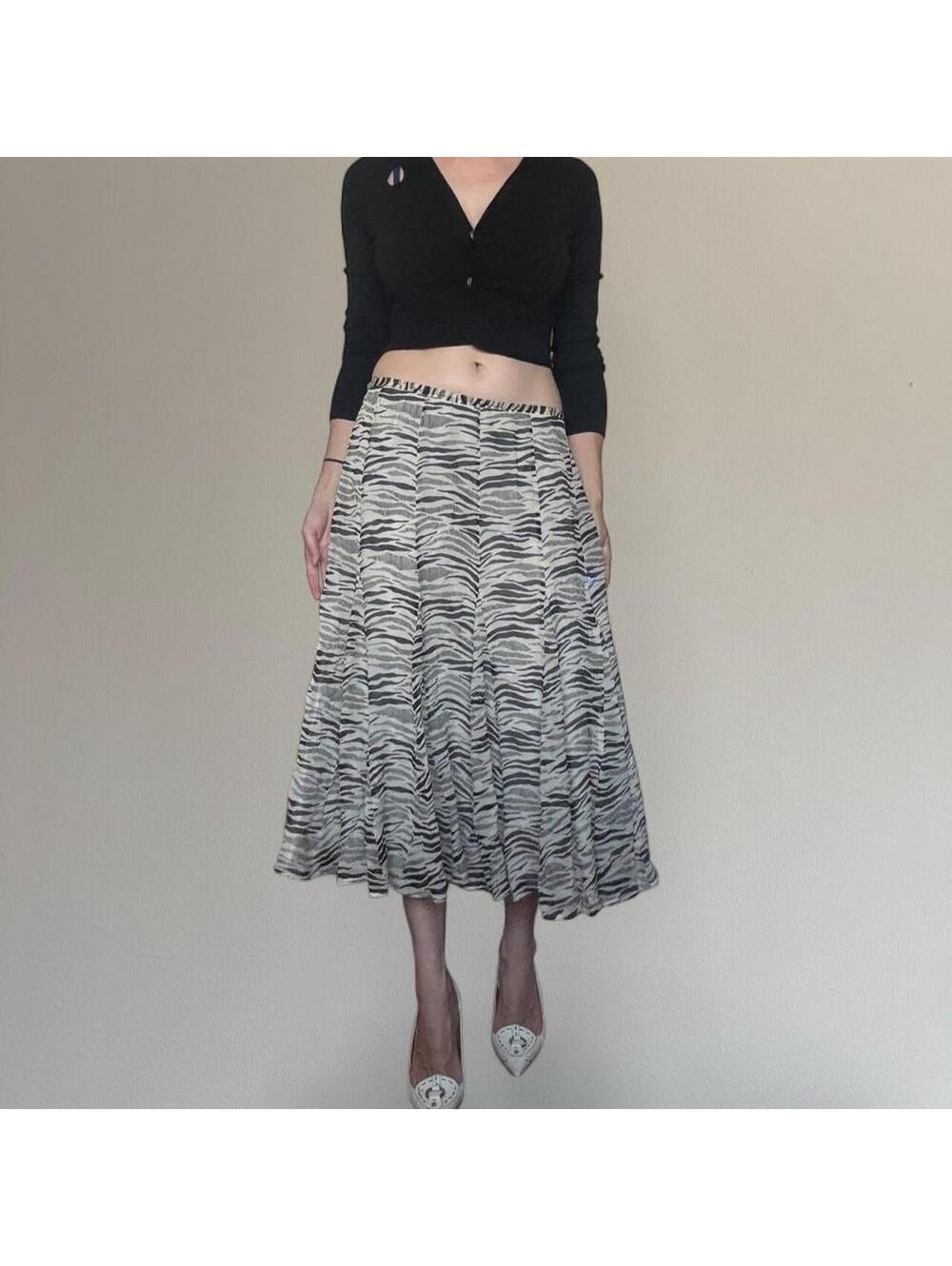 100% silk zebra print midi skirt. Size L.
